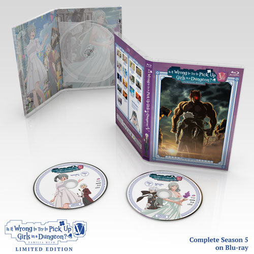 Is It Wrong to Try to Pick Up Girls in a Dungeon? V Blu-ray Disc Spread